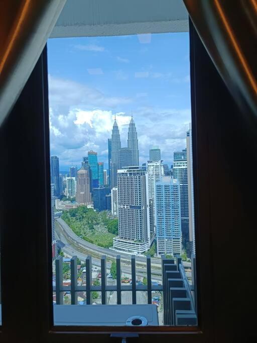 Cl 29A Insta Klcc View & Infinity Pool Lägenhet Kuala Lumpur Exteriör bild