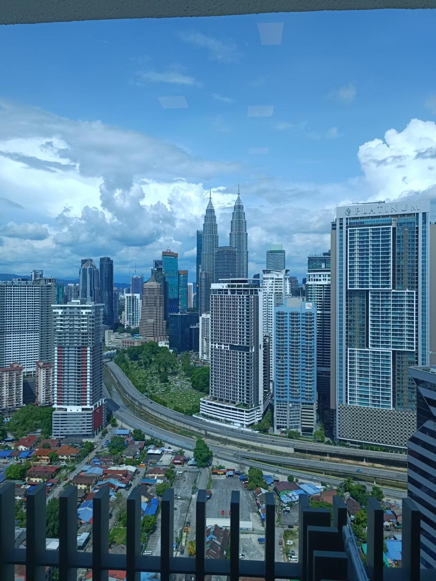 Cl 29A Insta Klcc View & Infinity Pool Lägenhet Kuala Lumpur Exteriör bild